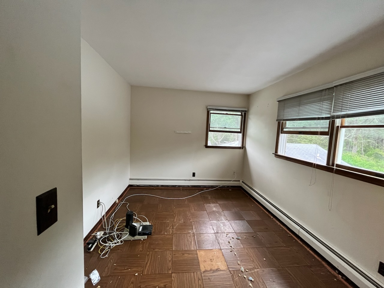 Side Bedroom Old